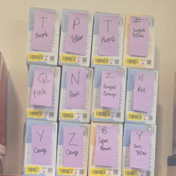 POPMART PIN FOR LOVE - Q - Picture 1 of 1